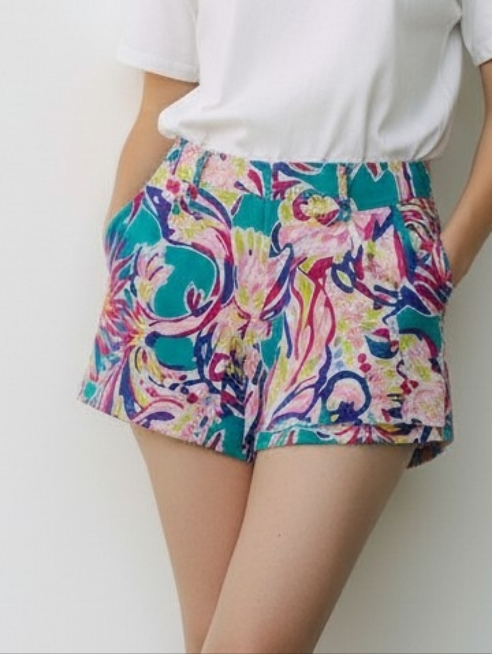Lilly Pulitzer High Waist Callahan Shorts in "Tidal Waves Pans Garden" Pattern